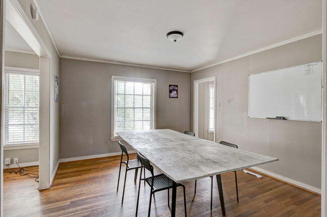 Building Photo - Harvest Rock Property Management