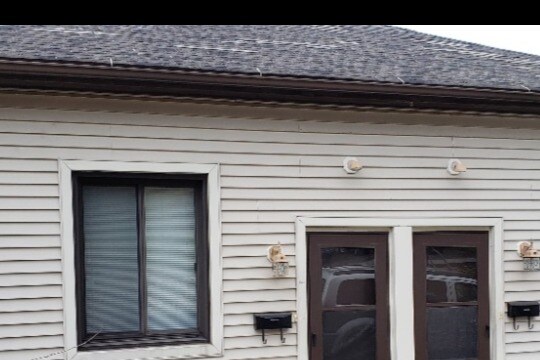 Building Photo - 955 Border Ave