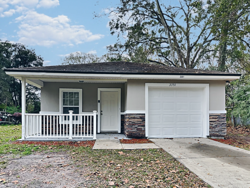 Foto principal - 3351 Broadway Ave