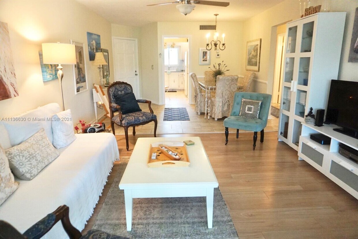 10 Garden St Unit 203S, Jupiter, FL 33469 Condo for Rent in Jupiter