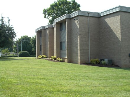 Building Photo - 1249 Hampshire Pike