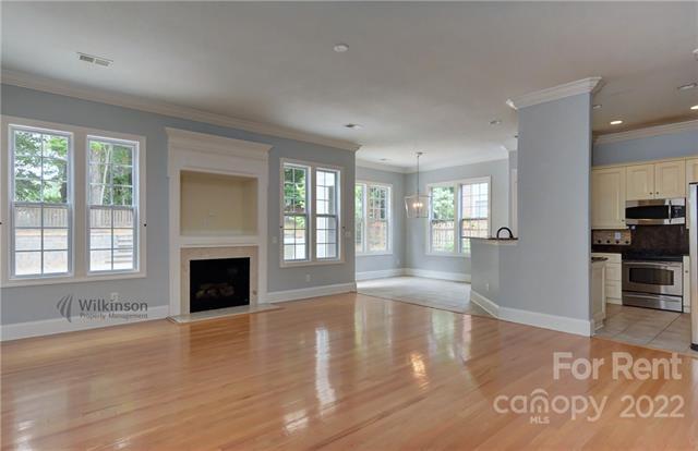 Building Photo - 8016 Lansford Rd