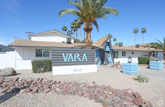Building Photo - Vara