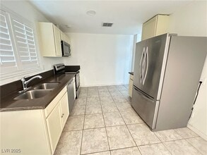 Building Photo - 501 Slayton Dr