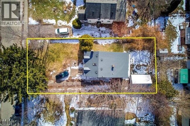 Building Photo - 142 Ewen Rd