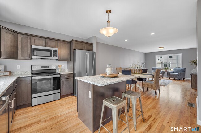 Foto del edificio - 88 Woodhouse Ave