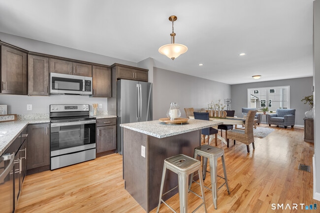 Building Photo - 88 Woodhouse Ave