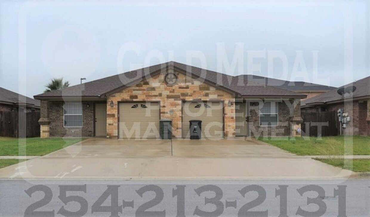 Primary Photo - 1110 Grace Point Dr