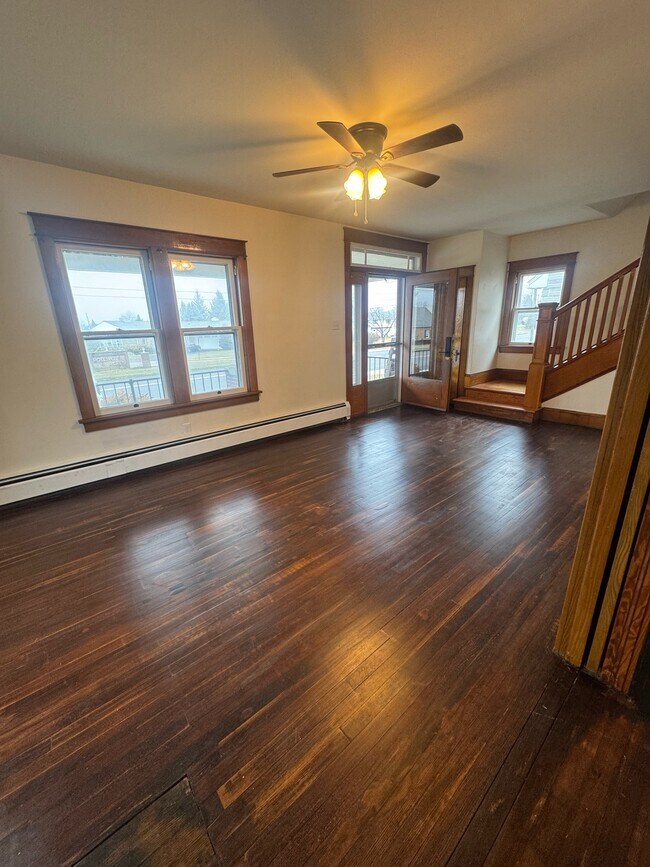 Foto del edificio - 549 E King St