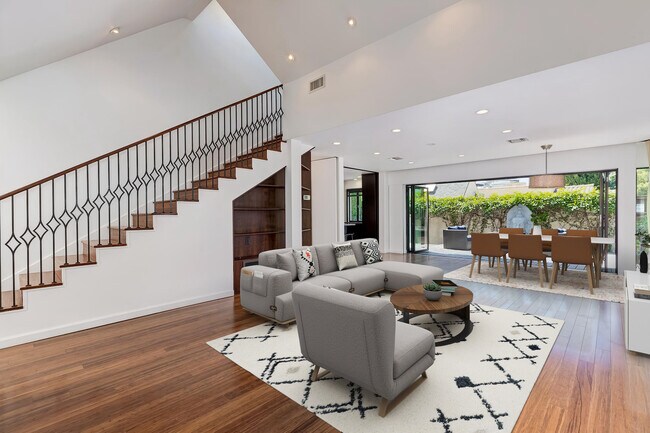 Main living space - 547 N Alta Vista Blvd
