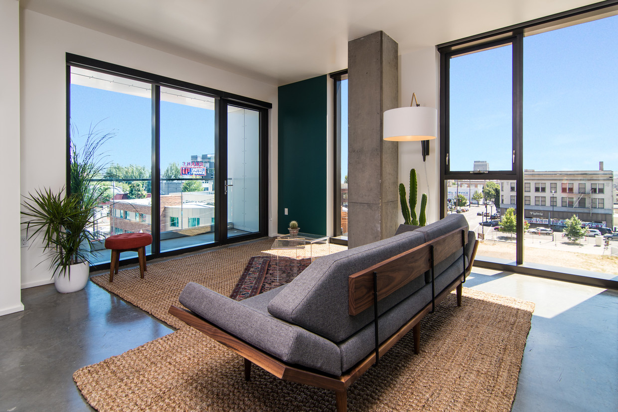 Foto principal - 124 NE 3rd Ave