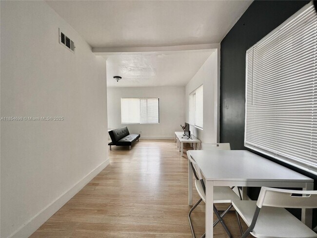 Foto del edificio - 877 80th St