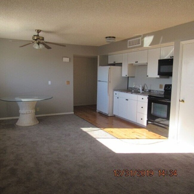 Foto del edificio - 1 Bedroom Condo Walking Distance to ASU