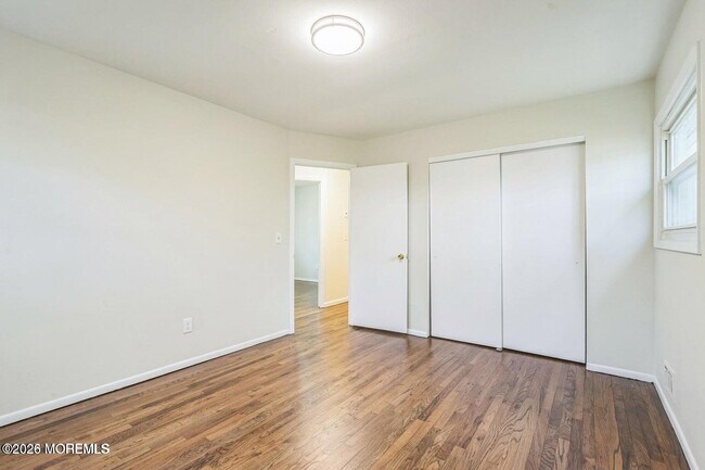 Building Photo - 1575 Deer Hollow Dr