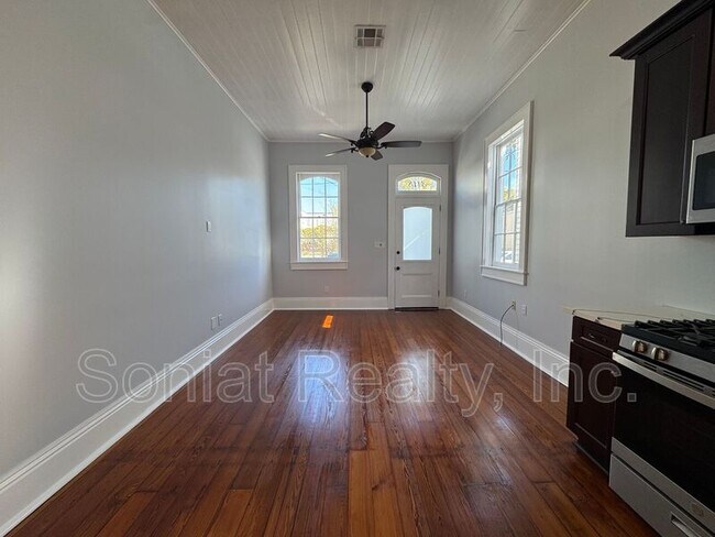 Foto del edificio - 3118 Urquhart St