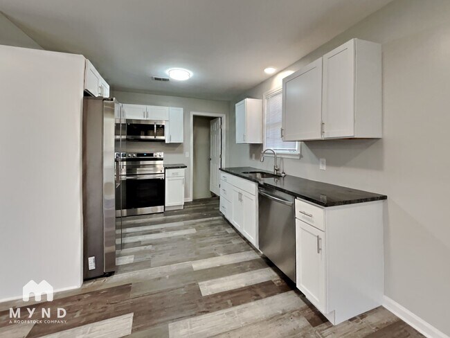 Foto del edificio - 3835 Valley Ridge Dr