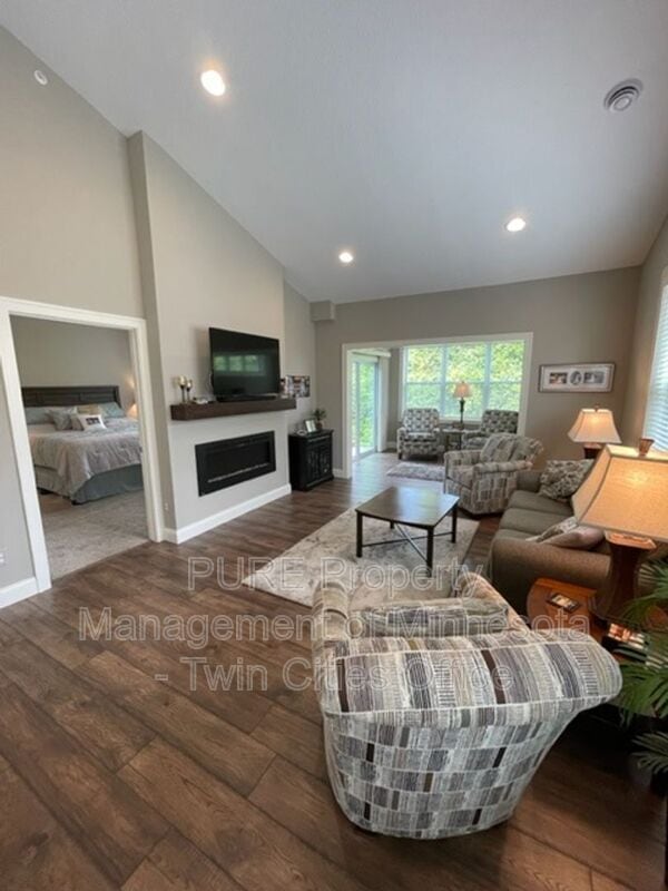 Building Photo - 631 Liberty Wy