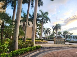 Building Photo - 350 N Federal Hwy