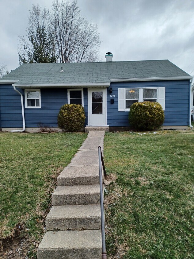 Primary Photo - 2206 Lafayette St