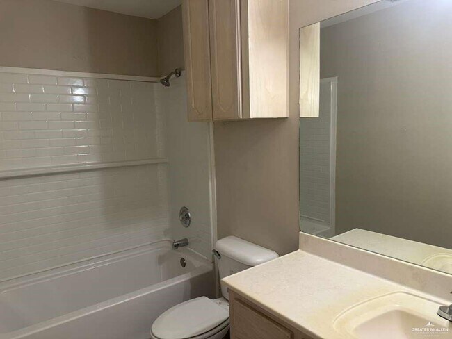 Foto del edificio - 7 Fort Brown Ave