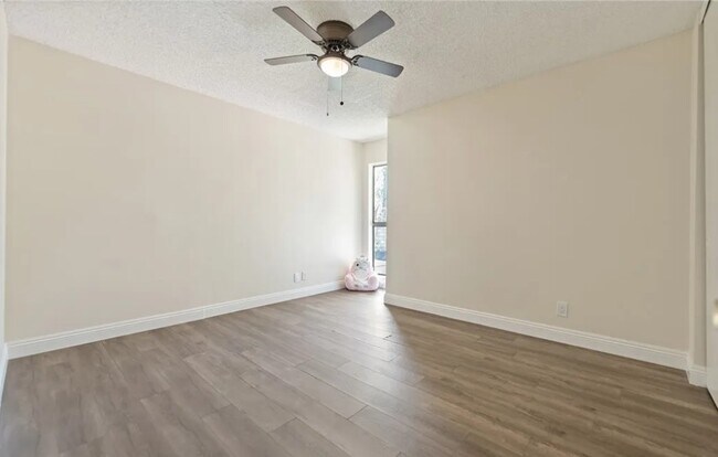 Foto del edificio - 2692 N Berkeley St
