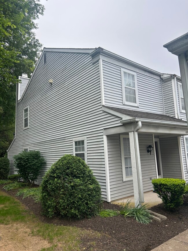 Building Photo - 620 Cambridge Ct