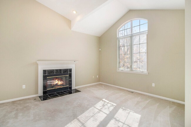 Foto del edificio - 5974 Versailles Ave E