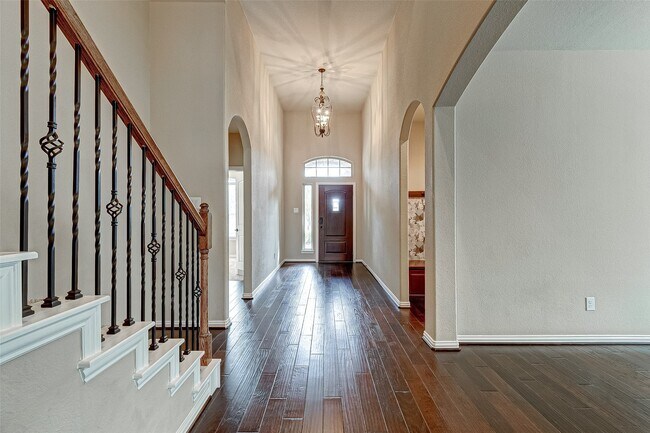 Building Photo - 4814 Sequoia Park Ln