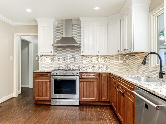 Foto del edificio - 1174 Robinhood Cir