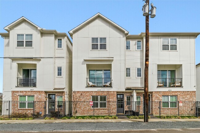 Building Photo - 4905 Avenue J