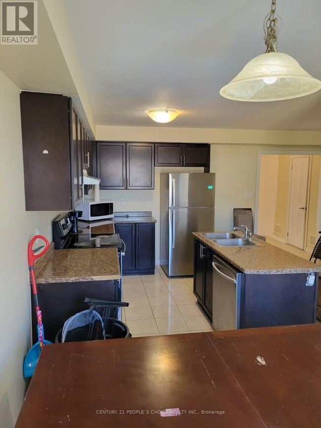 Photo du bâtiment - 420 Linden Dr