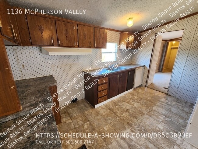 Building Photo - 1136 McPherson Valley Dr