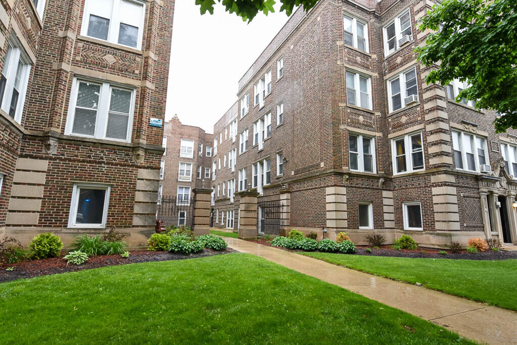 Foto principal - 1032 W Sheridan Rd