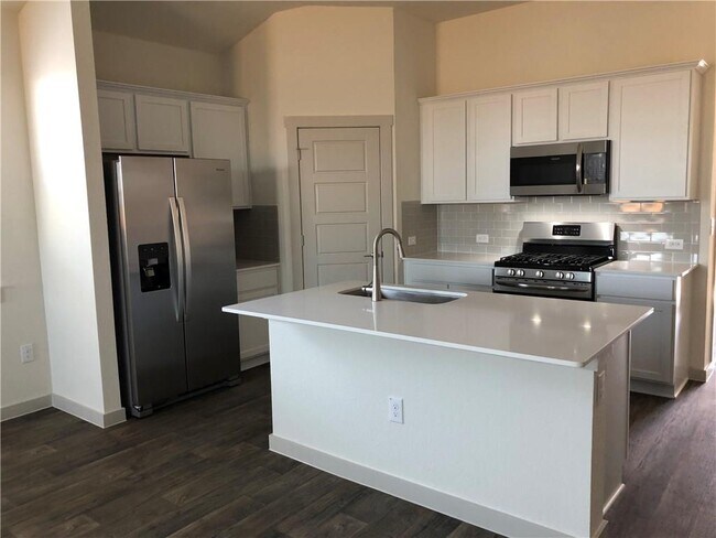 Building Photo - 4700 Canongate Dr