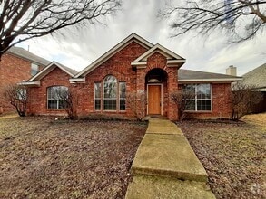 Building Photo - 5917 Vineyard Ln
