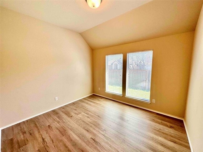 Building Photo - 1801 Tall Chief