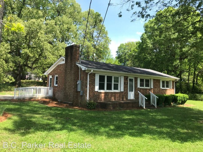 Building Photo - 3 br, 2 bath House - 218 Ballpark Ave