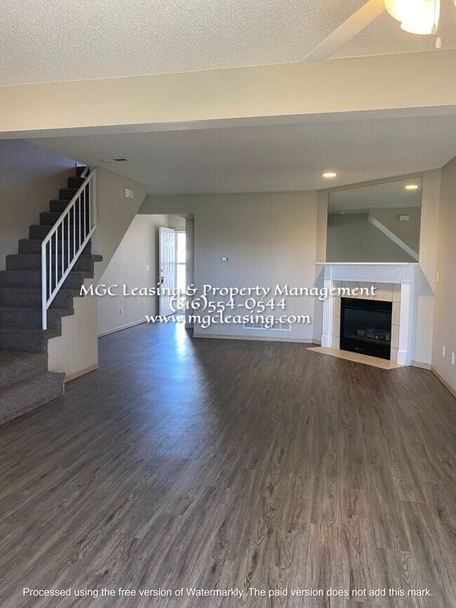 Foto del edificio - SOUTH GARDEN TOWNHOMES