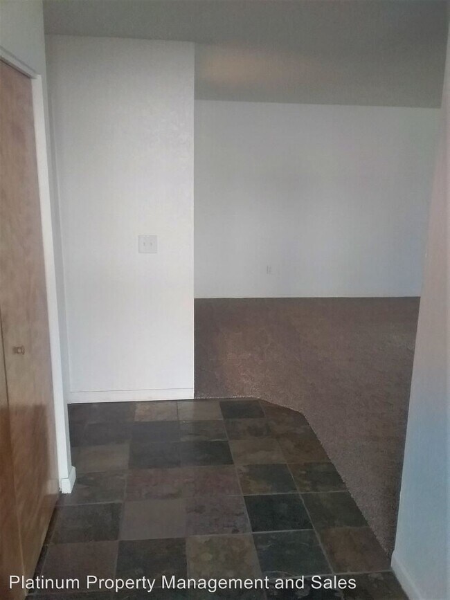 Foto del edificio - 1040 Eastmont Ave