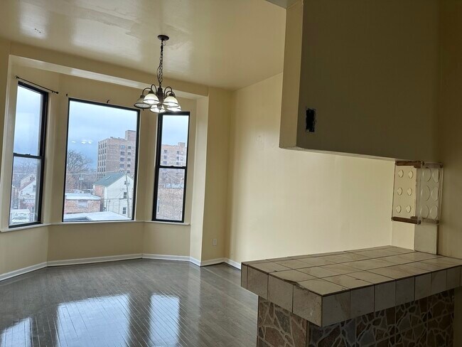 Foto del edificio - 3005 W Cermak Rd