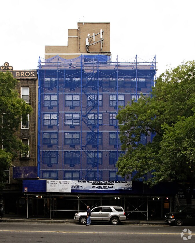 Foto del edificio - 235-237 E 14th St