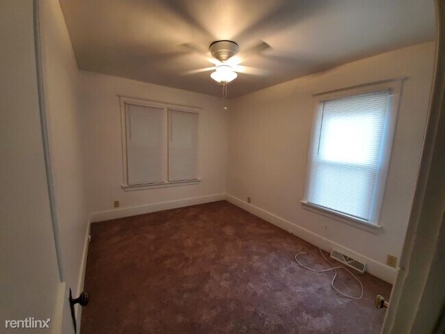 Building Photo - 3 br, 1 bath House - 1175 Jennings Ave
