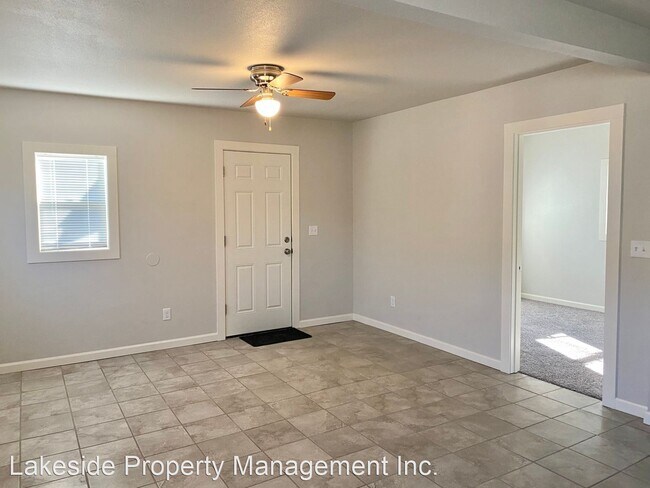 Building Photo - 2 br, 1 bath House - 2035 Vine