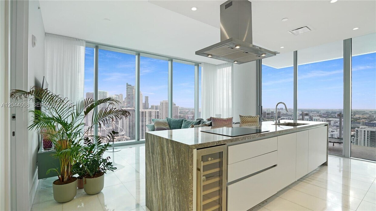 Photo - 700 NE 26th Terrace (Miami, FL)