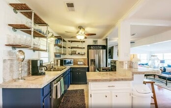 Building Photo - 610 Fort Velasco Dr