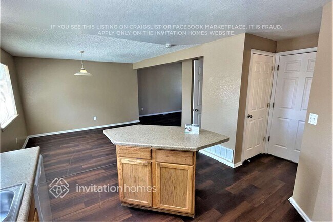 Foto del edificio - 14922 E 50th Dr