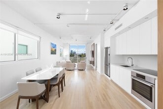 Building Photo - 1700 Meridian Ave