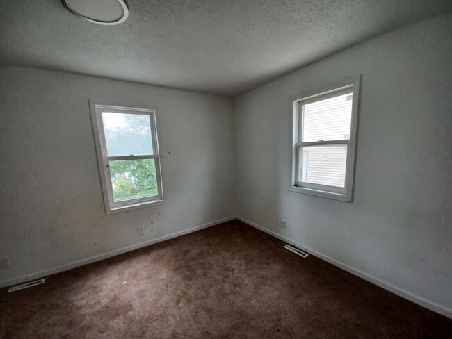 Foto del edificio - Check out this wonderful 1 bedroom plus de...
