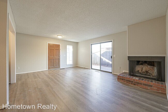 Building Photo - 3 br, 2 bath House - 8023 NW 80th Street
