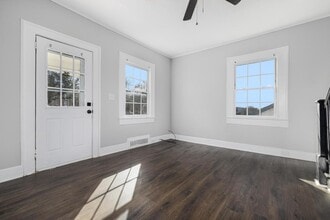 Building Photo - 3806 Memorial Blvd